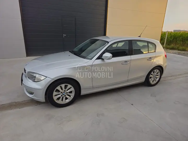 BMW 118 2009 photo 3