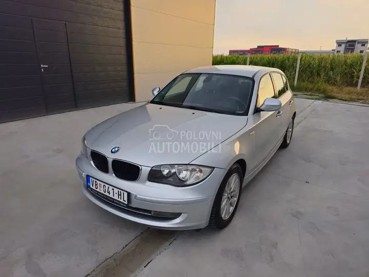 BMW 118 2009 photo 2