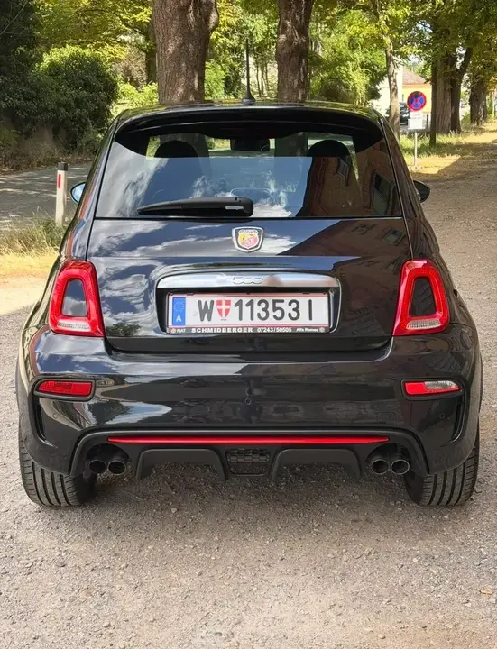 Abarth 500 595 2016 photo 2