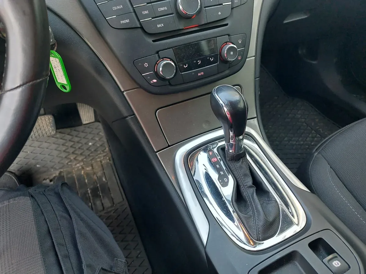 Opel Insignia 2009 photo 2