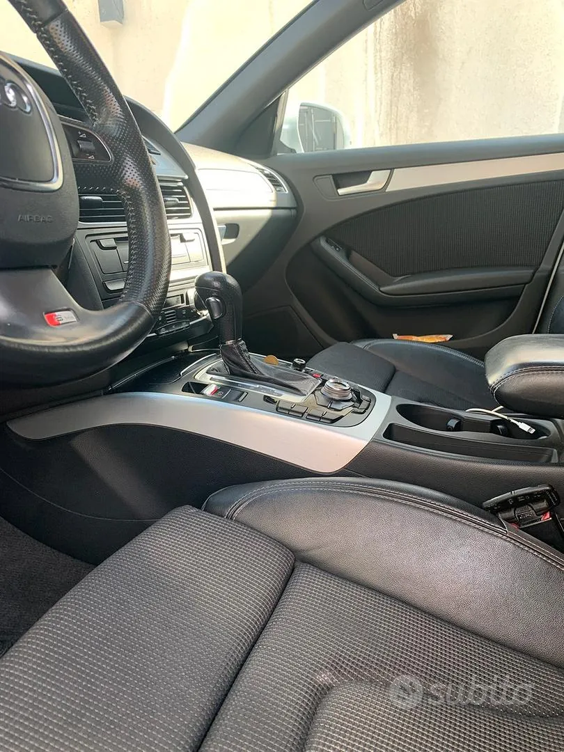 Audi A4 2011 photo 4
