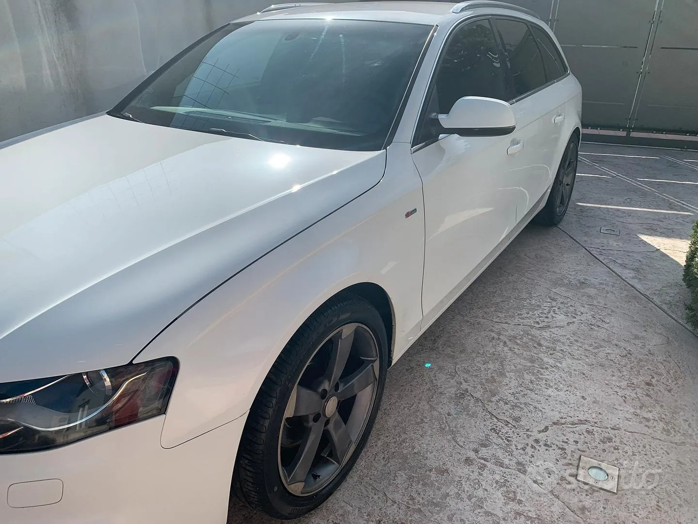Audi A4 2011 photo 3