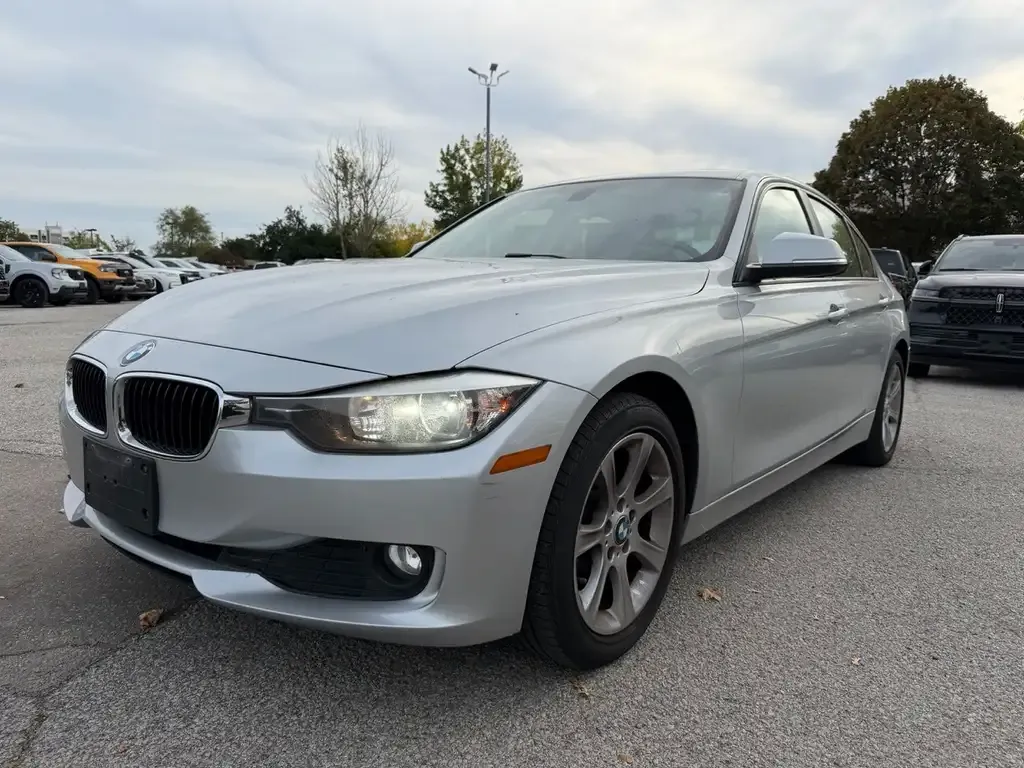 BMW 3 Series 2012 photo 4