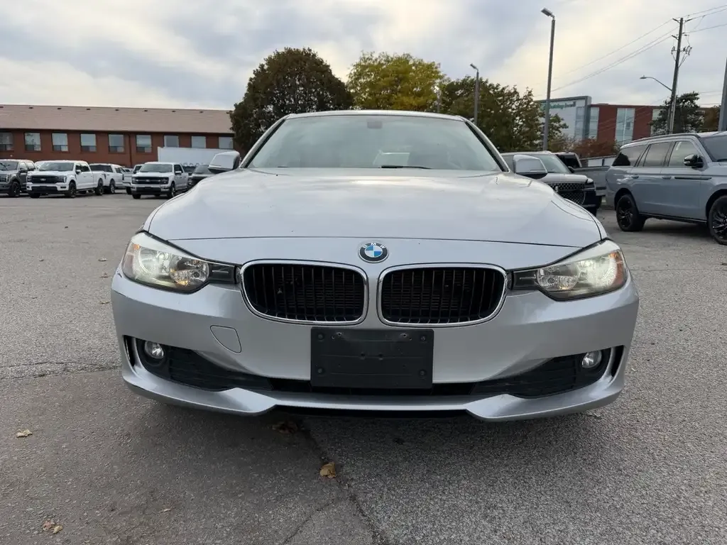BMW 3 Series 2012 photo 3
