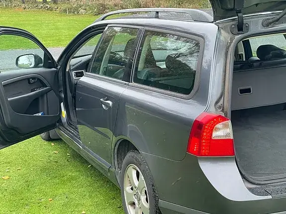 Volvo V70 2008 photo 4