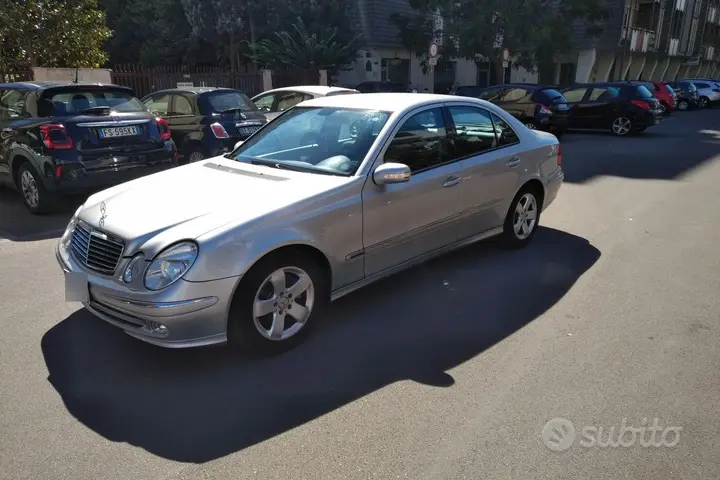 Mercedes-Benz E320 2004 photo 5