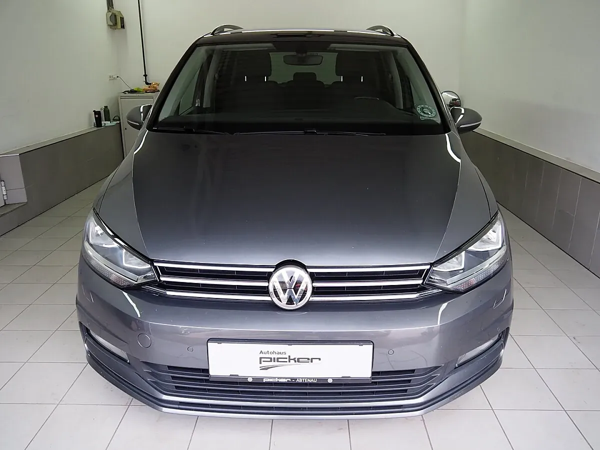 Volkswagen Touran 2015 photo 2