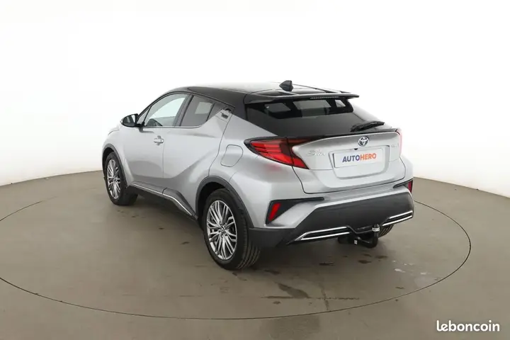 Toyota C-Hr 2022 photo 2