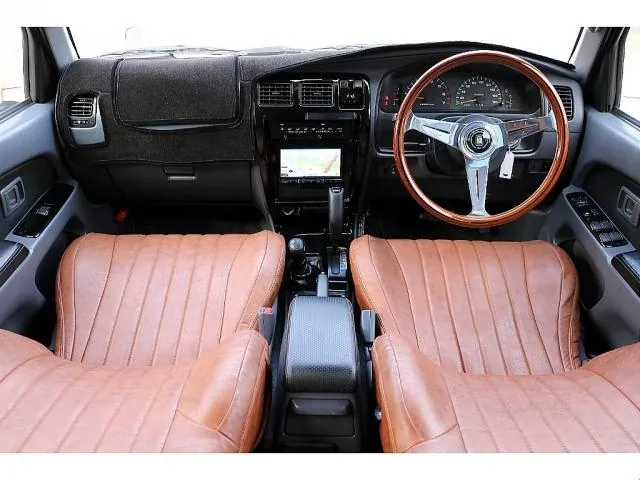 Toyota Hilux Surf 1997 photo 2
