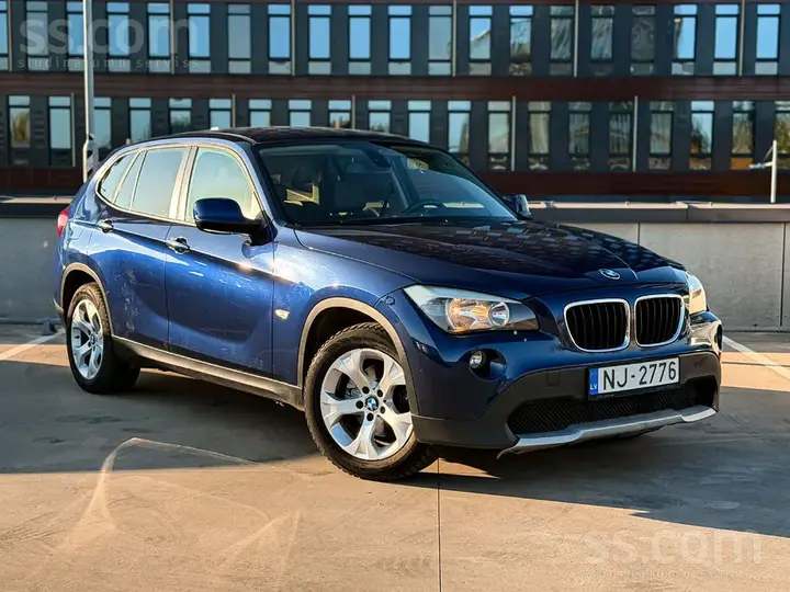 BMW X1 2011 photo 2