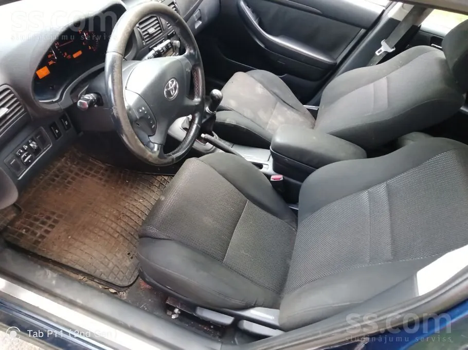 Toyota Avensis 2004 photo 4