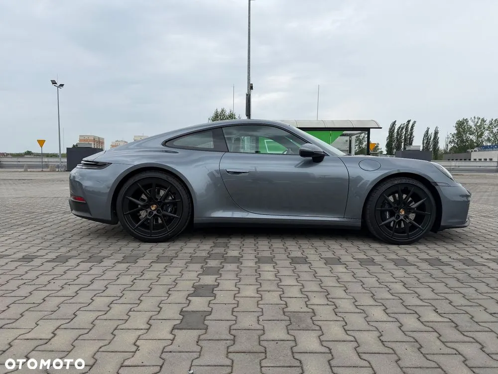 Porsche 911 Carrera 2025 photo 3