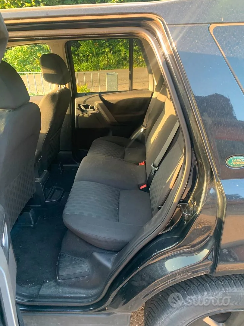 Land Rover Freelander 2008 photo 4