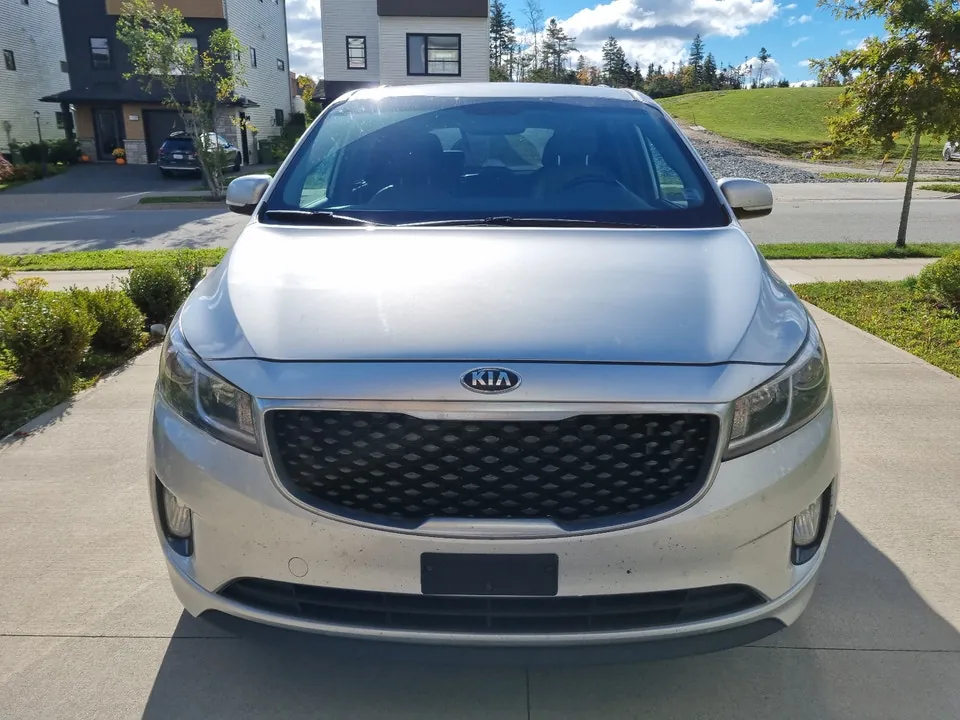 Kia Sedona 2017 photo 5