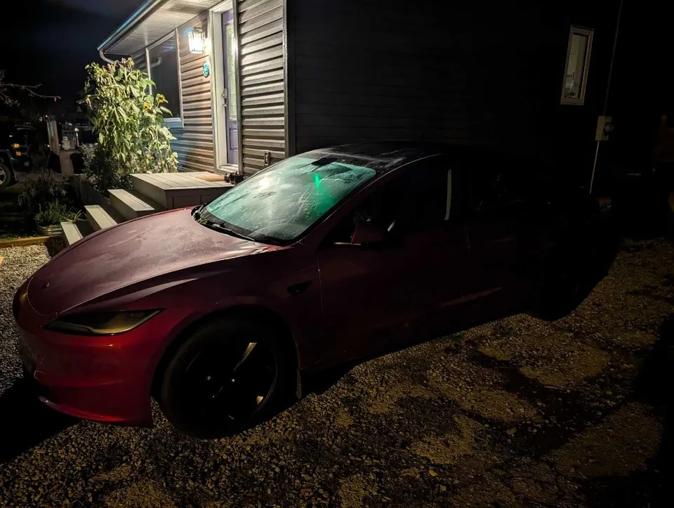Tesla Model 3 2026 photo 4
