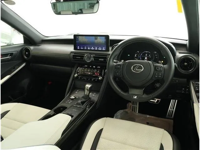 Lexus Is300H 2023 photo 5
