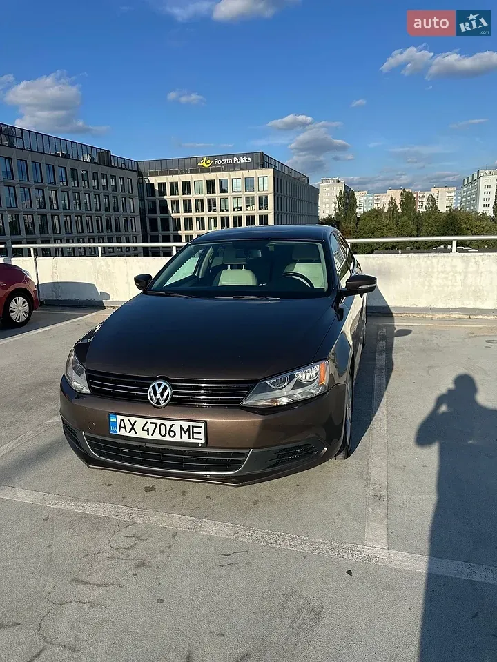 Volkswagen Jetta 2013 photo 2