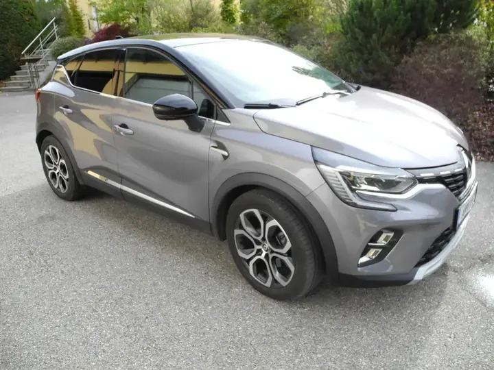 Renault Captur 2023 photo 2