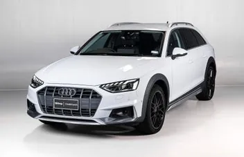 Audi A4 2022 photo 2