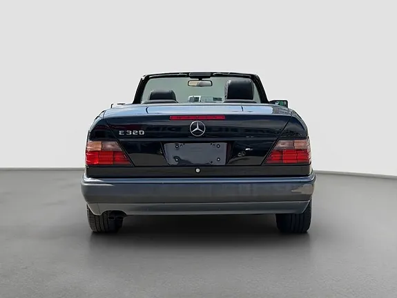 Mercedes-Benz E320 1995 photo 4