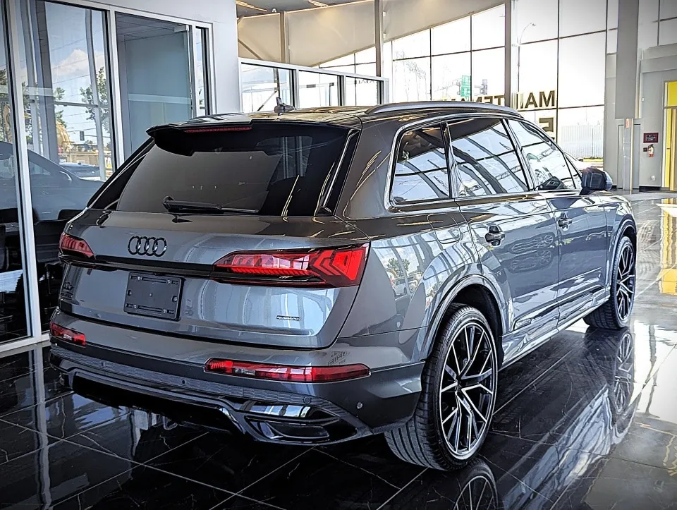 Audi Q7 2023 photo 5