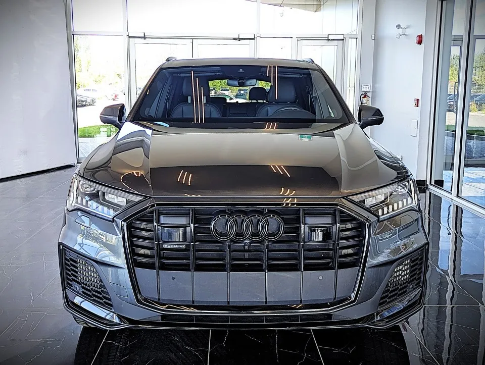 Audi Q7 2023 photo 2