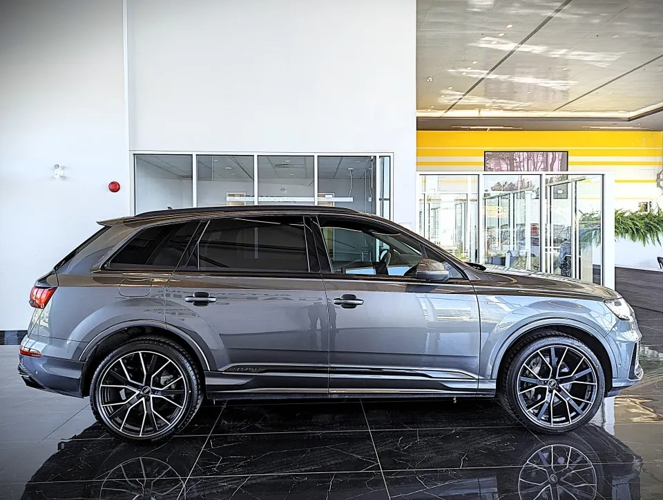 Audi Q7 2023 photo 4