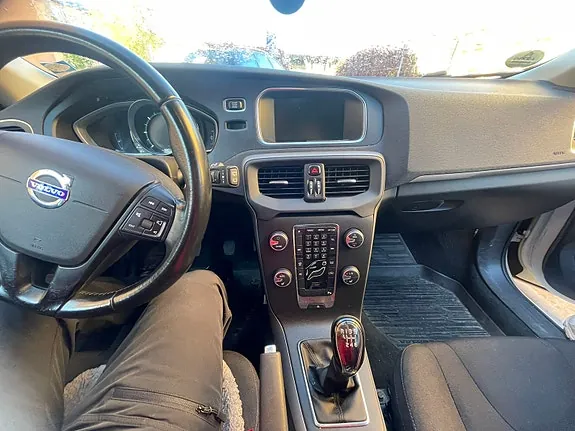 Volvo V40 2014 photo 3