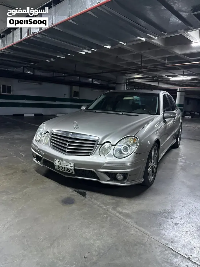 Mercedes-Benz E-Class 2005 photo 2