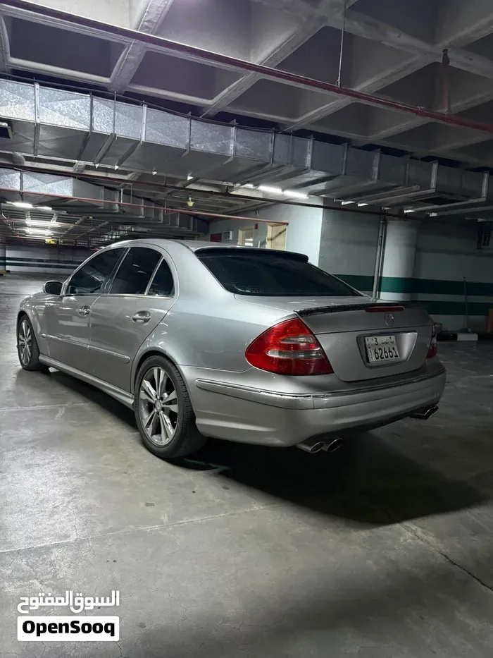 Mercedes-Benz E-Class 2005 photo 3
