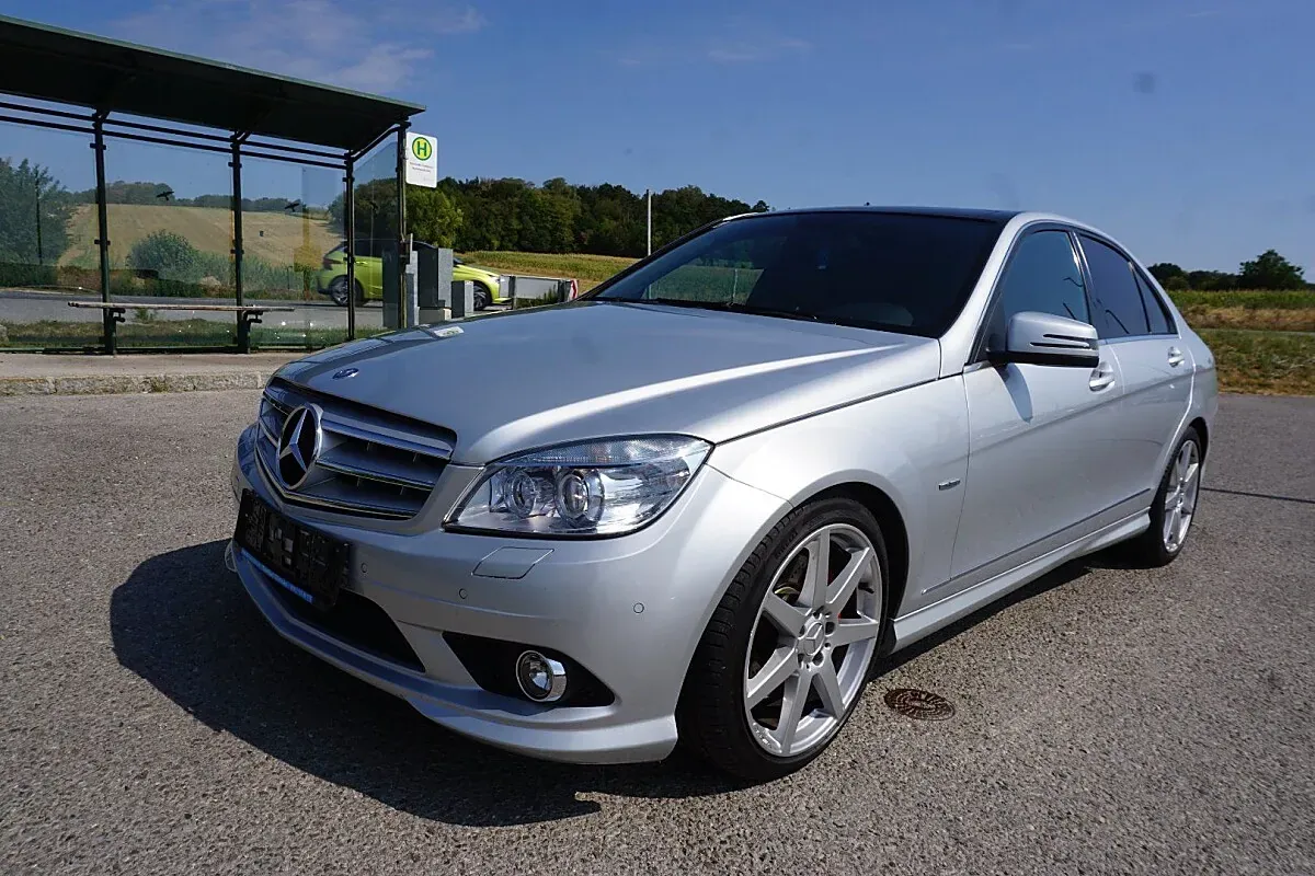 Mercedes-Benz C-Class 2009 photo 2