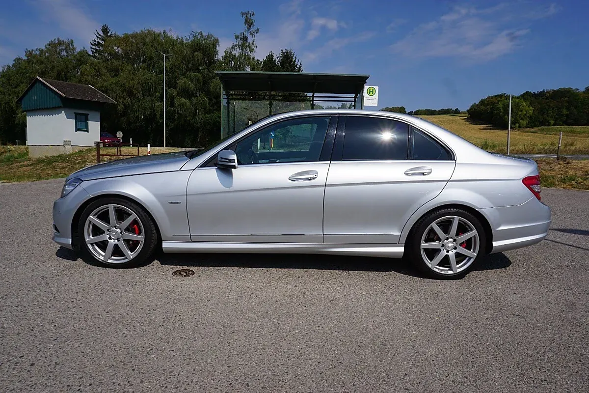 Mercedes-Benz C-Class 2009 photo 3