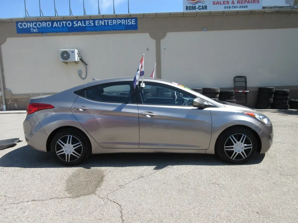Hyundai Elantra 2013 photo 5
