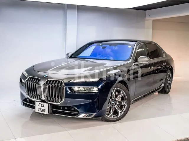 BMW 740I 2023 photo 2