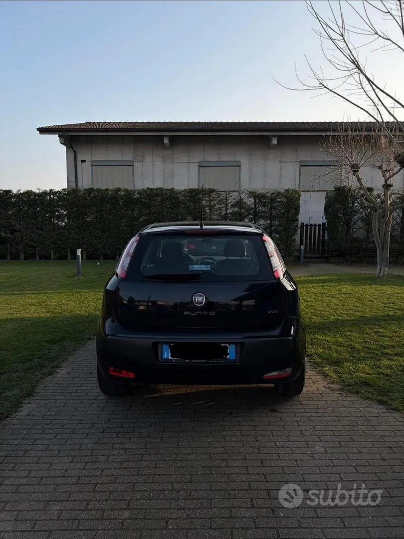 Fiat Punto 2010 photo 4