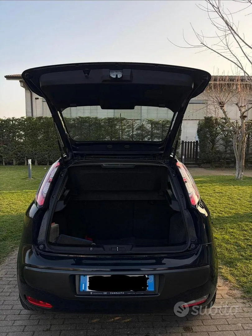 Fiat Punto 2010 photo 5