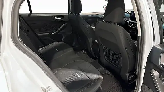 Ford Focus 2024 photo 5