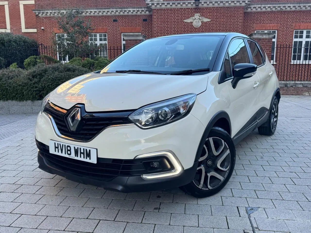 Renault Captur 2018 photo 2