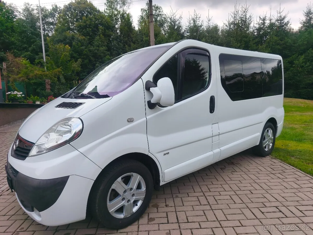 Opel Vivaro 2012 photo 5