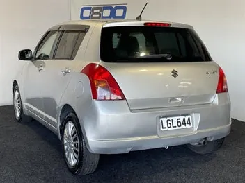 Suzuki Swift 2006 photo 5