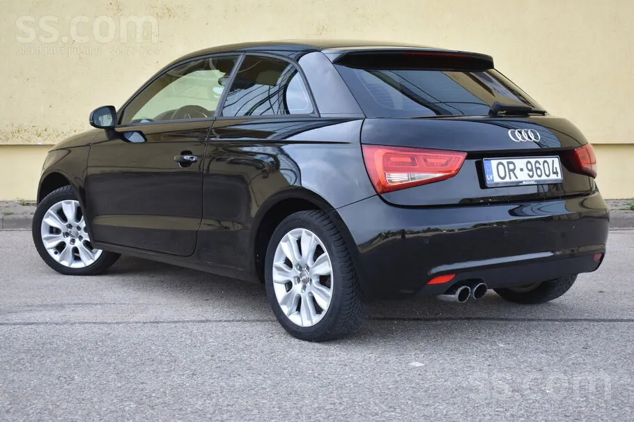 Audi A1 S-Line 2011 photo 2