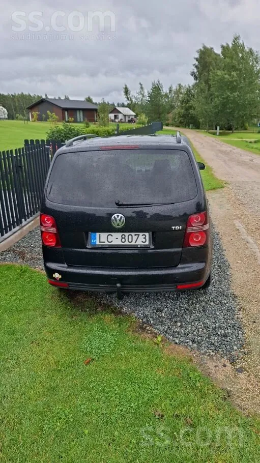 Volkswagen Touran 2007 photo 4
