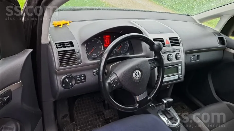 Volkswagen Touran 2007 photo 5
