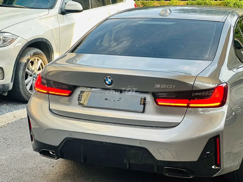 BMW 320I 2024 photo 4