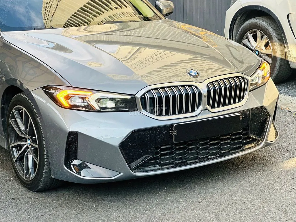BMW 320I 2024 photo 3