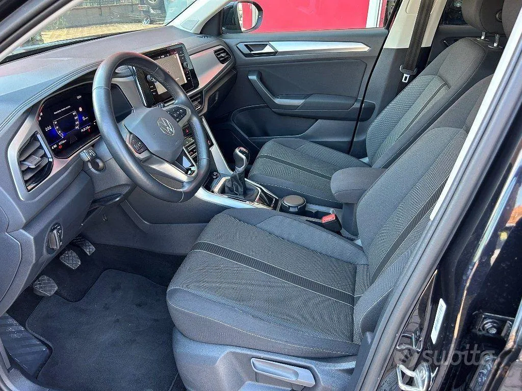 Volkswagen T-Roc 2023 photo 5