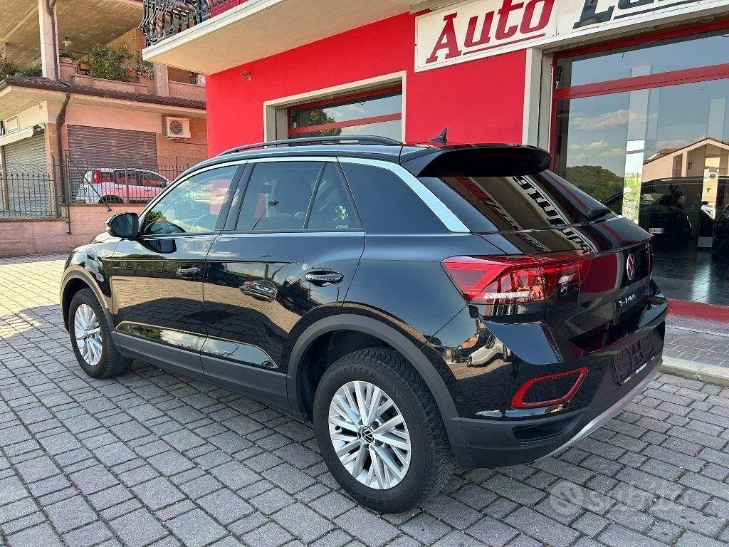 Volkswagen T-Roc 2023 photo 4