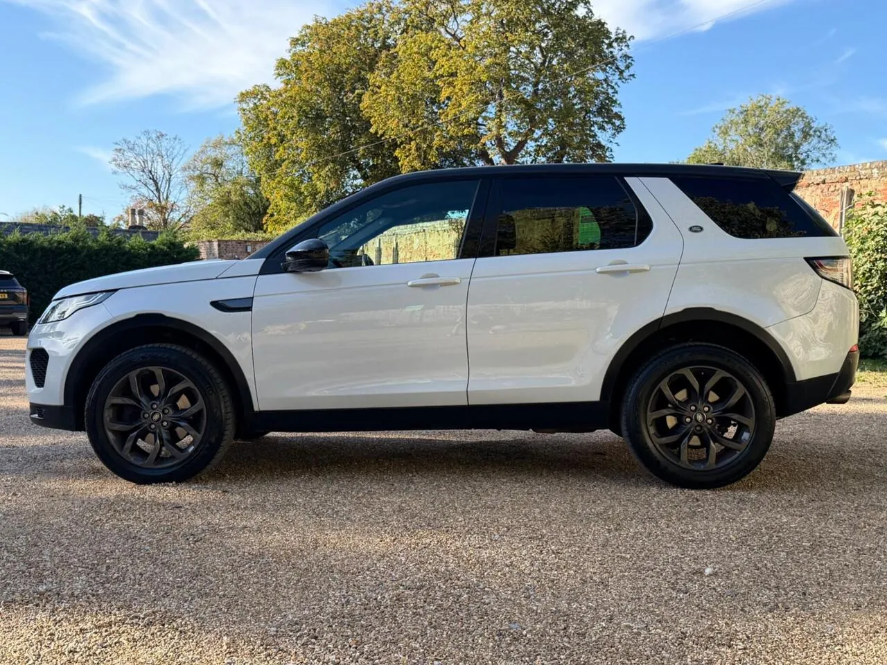 Land Rover Discovery Sport 2019 photo 5