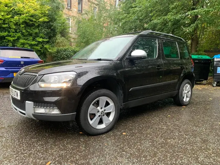 Skoda Yeti 2015 photo 2