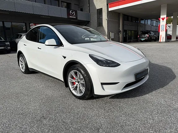 Tesla Model Y 2023 photo 3